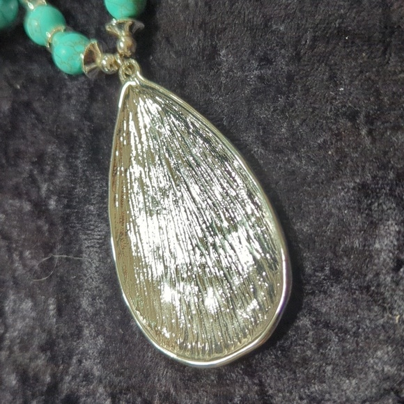 Unmarked Turquoise Color Silver Tone Pendant Adjustable Necklace w/Claw Clasp - Picture 6 of 8